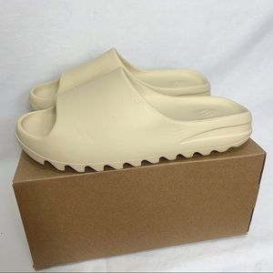 Authentic Yeezy Slides Bone Size 12 Used
